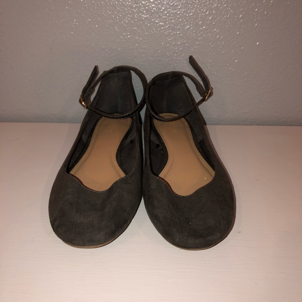 Old navy grey flats